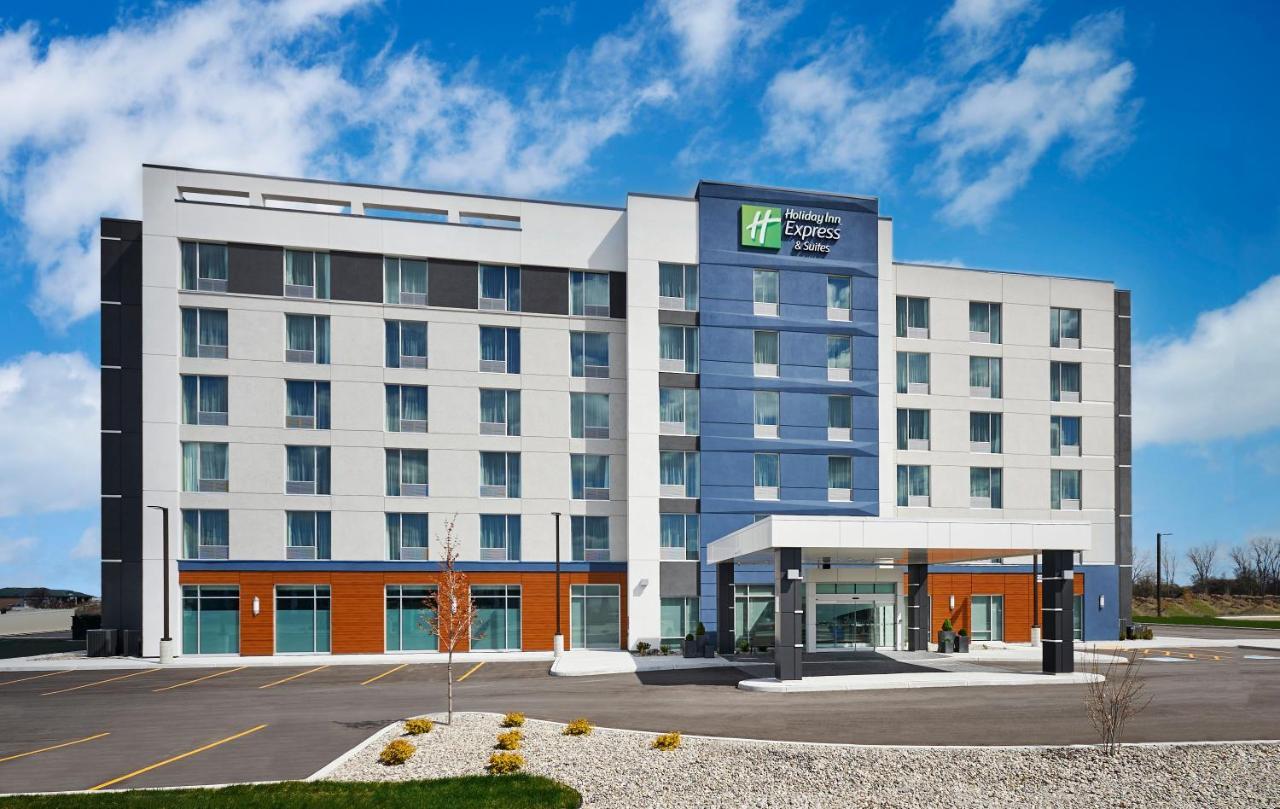 Holiday Inn Express & Suites Windsor East - Lakeshore By Ihg Tecumseh Екстериор снимка