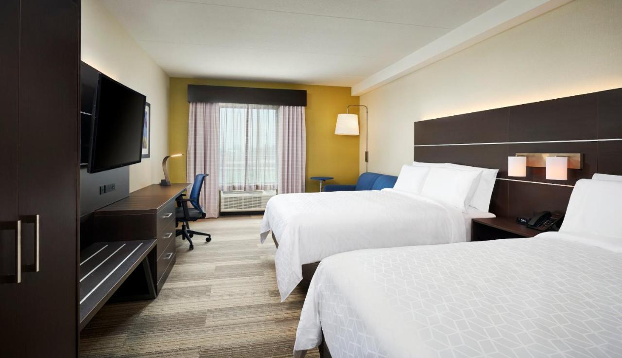 Holiday Inn Express & Suites Windsor East - Lakeshore By Ihg Tecumseh Екстериор снимка