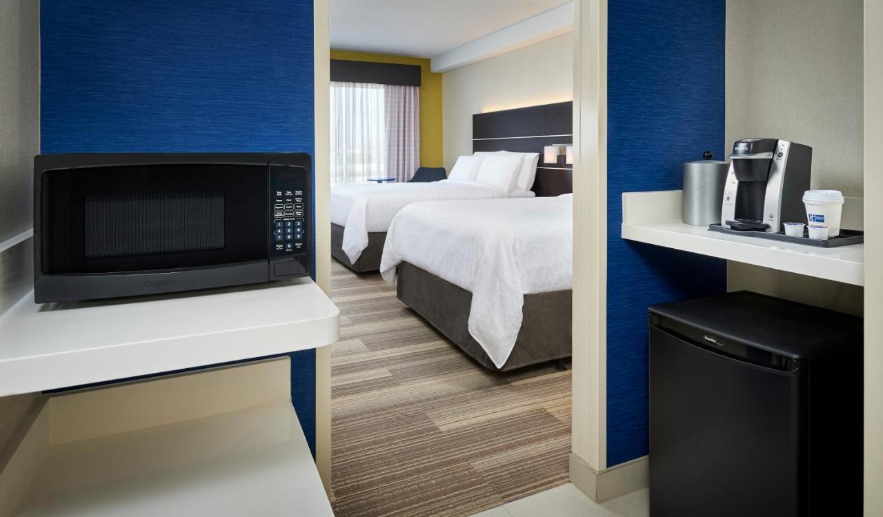 Holiday Inn Express & Suites Windsor East - Lakeshore By Ihg Tecumseh Екстериор снимка