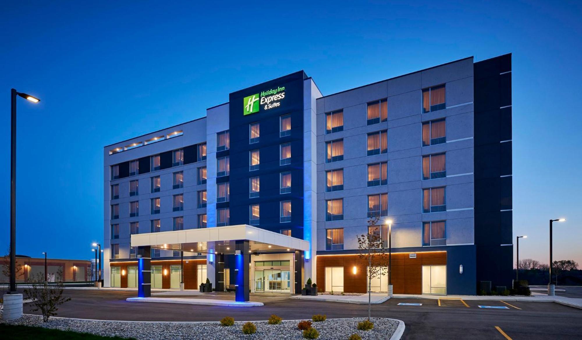 Holiday Inn Express & Suites Windsor East - Lakeshore By Ihg Tecumseh Екстериор снимка